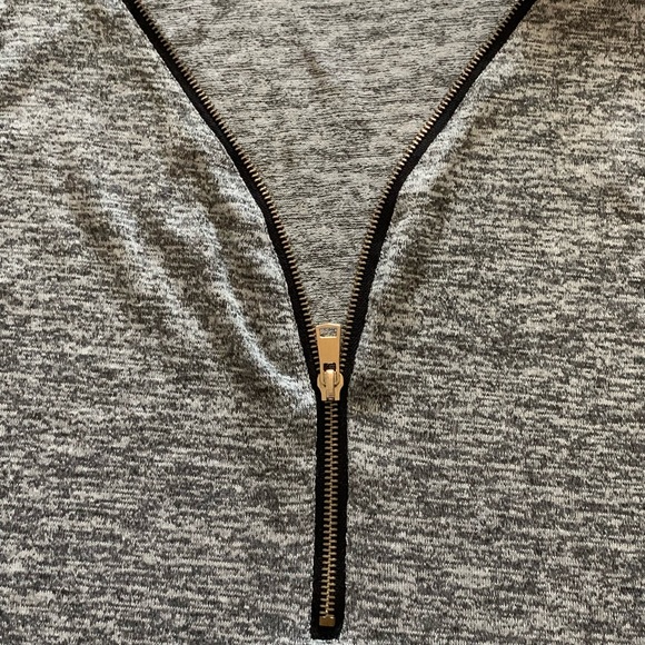 Zipper Tank Top - Picture 3 of 6